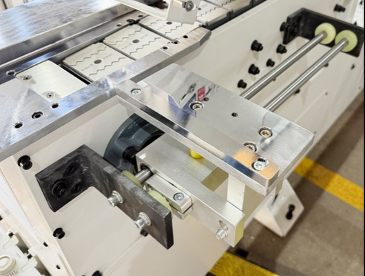 Macchina di rivestimento automatico ad alta velocità HD876J