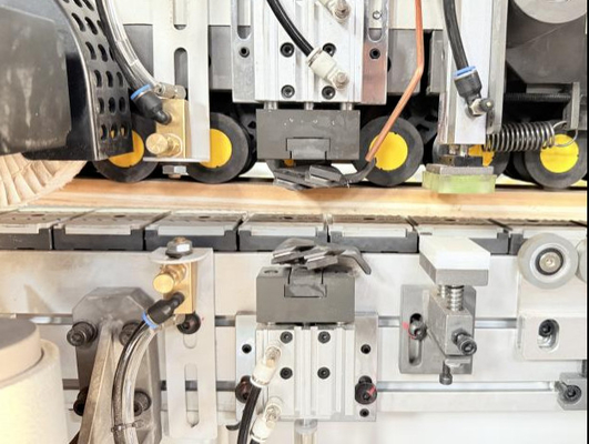 Macchina di rivestimento automatico ad alta velocità HD876J